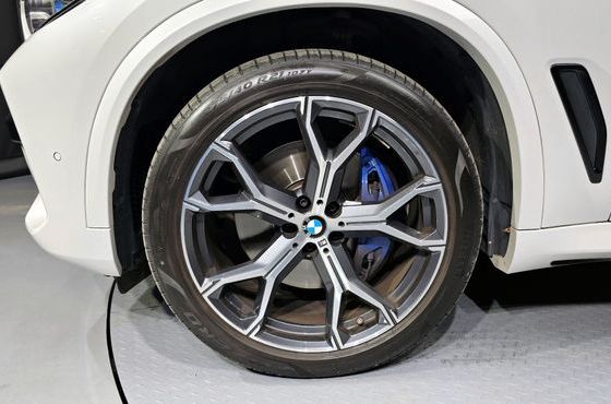 BMW X5 xDrive 30d M Sport — пробег 25 897 км — фото 5 из 5