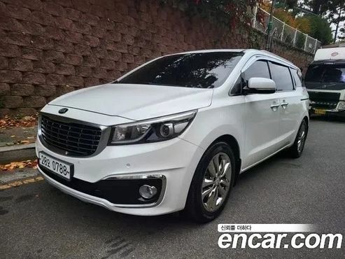 Kia Carnival 9-seater Noblesse — пробег 128 300 км — фото 3 из 5