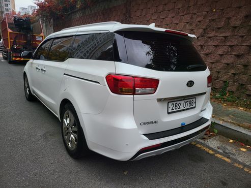 Kia Carnival 9-seater Noblesse — пробег 128 300 км — фото 5 из 5