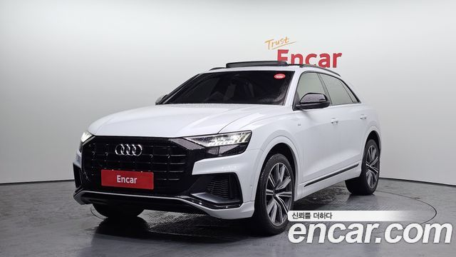 Audi Q8 55 TFSI Quattro Premium — пробег 124 594 км — фото 1 из 5