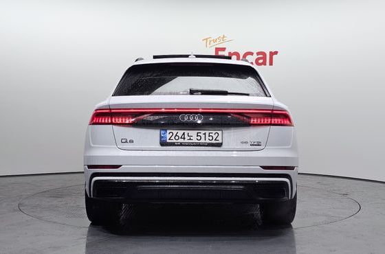 Audi Q8 55 TFSI Quattro Premium — пробег 124 594 км — фото 4 из 5