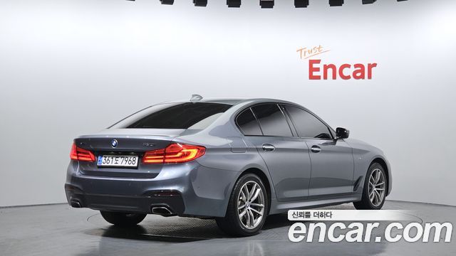 BMW 5-Series 530i xDrive M Sport Package Plus — пробег 131 887 км — фото 2 из 5