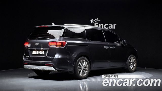 Kia Carnival из Кореи Encar