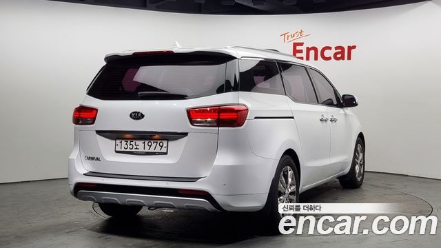 Kia Carnival из Кореи Encar
