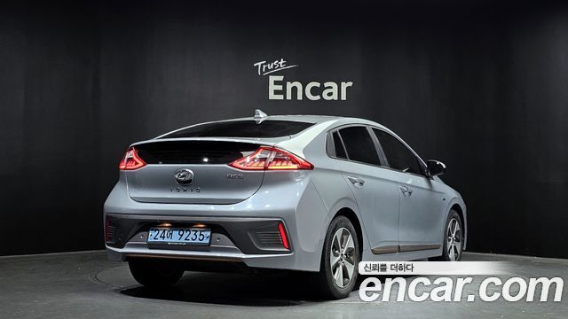 Hyundai Ioniq из Кореи Encar