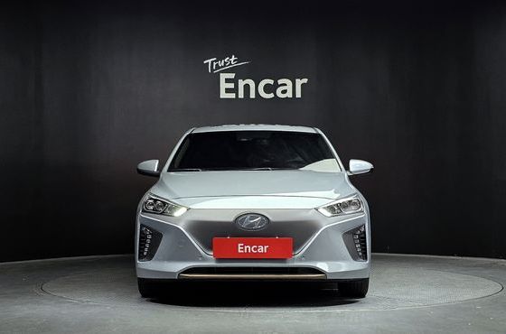 Hyundai Ioniq Q — пробег 109 437 км — фото 3 из 5