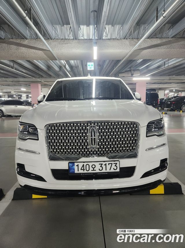 Lincoln Navigator 3.5L — пробег 20 000 км — фото 1 из 5