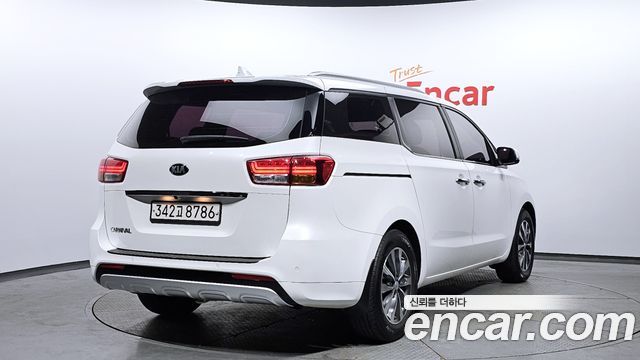 Kia Carnival из Кореи Encar
