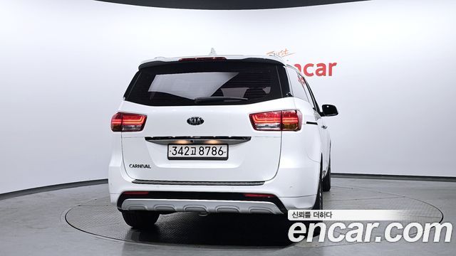 Kia Carnival из Кореи Encar