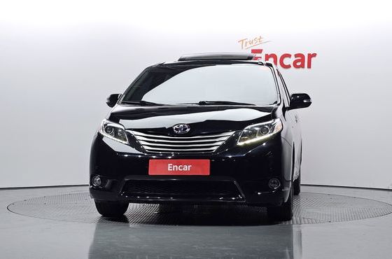 Toyota Sienna 3.5 AWD — пробег 87 921 км — фото 3 из 5