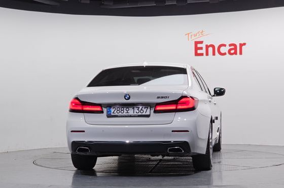 BMW 5-Series 530i Luxury — пробег 48 053 км — фото 4 из 5
