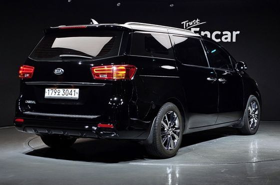 Kia Carnival 9-Seater Noblesse — пробег 143 198 км — фото 2 из 5