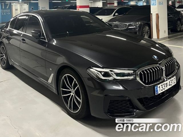 BMW 5-Series 520i M Sport — пробег 35 000 км — фото 2 из 5