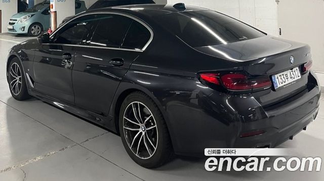 BMW 5-Series 520i M Sport — пробег 35 000 км — фото 4 из 5