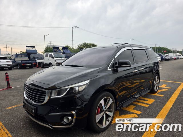 Kia Carnival 9-seater Prestige — пробег 204 068 км — фото 1 из 5