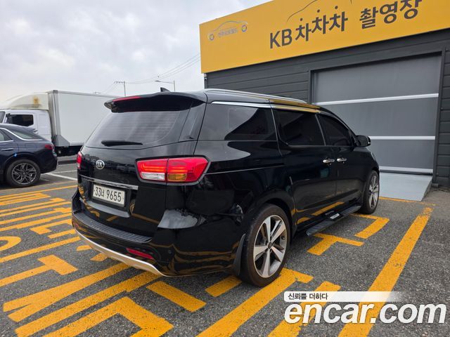Kia Carnival 9-seater Prestige — пробег 204 068 км — фото 3 из 5
