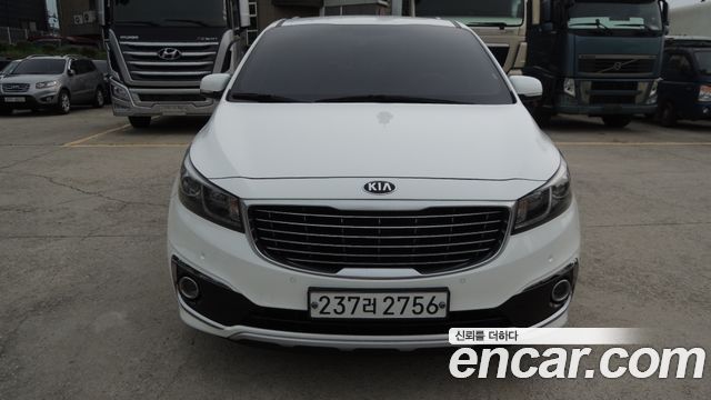 Kia Carnival 9-seater Luxury — пробег 248 311 км — фото 2 из 5