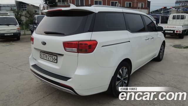 Kia Carnival 9-seater Luxury — пробег 248 311 км — фото 4 из 5