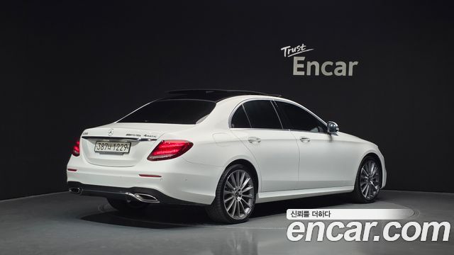 Mercedes-Benz E-Class из Кореи Encar