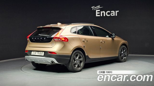 Volvo V40 из Кореи Encar