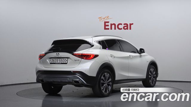Infiniti QX30 из Кореи Encar