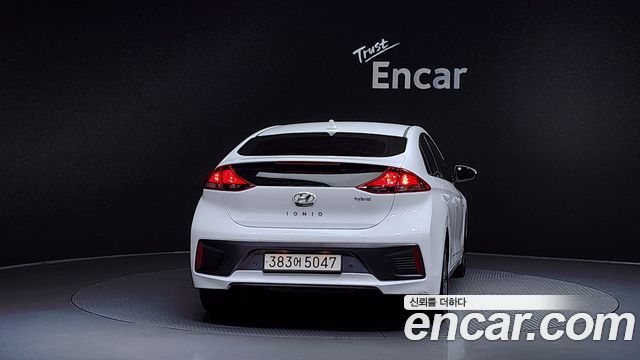 Hyundai Ioniq из Кореи Encar