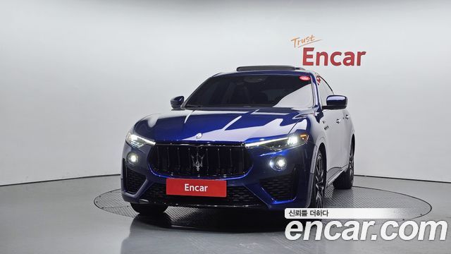 Maserati Levante из Кореи Encar