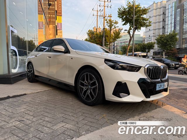 BMW i5 eDrive 40 M Sport — пробег 421 км — фото 2 из 5
