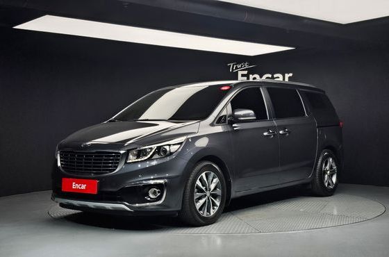 Kia Carnival 9-seater Luxury — пробег 240 161 км — фото 1 из 5