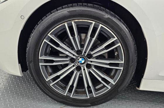 BMW 3-Series 320i M Sport — пробег 68 585 км — фото 5 из 5