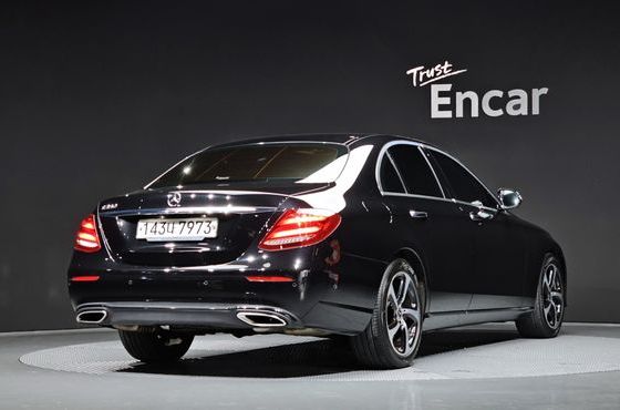 Mercedes-Benz E-Class E250 Avantgarde — пробег 73 396 км — фото 2 из 5