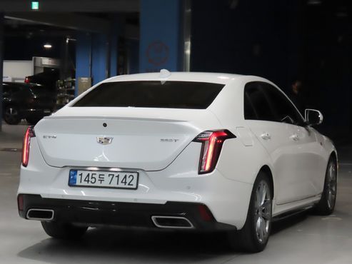 Cadillac CT4 2.0 Sport — пробег 73 300 км — фото 4 из 5