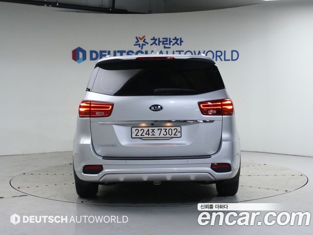 Kia Carnival из Кореи Encar