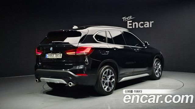 BMW X1 xDrive 20i xLine — пробег 42 690 км — фото 2 из 5
