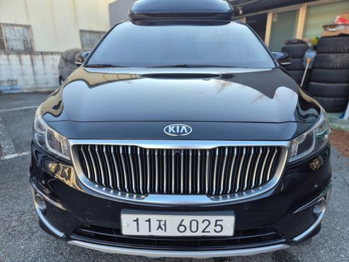 Kia Carnival 9-seater Hi-Limousine Prestige — пробег 290 000 км — фото 1 из 5