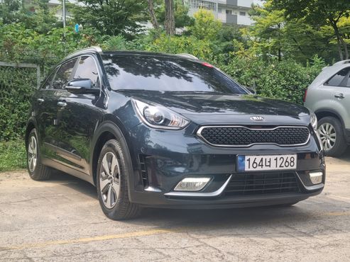 Kia Niro Luxury — пробег 170 000 км — фото 3 из 5