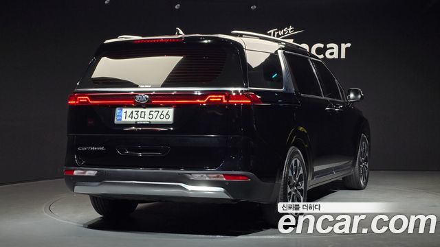 Kia Carnival из Кореи Encar