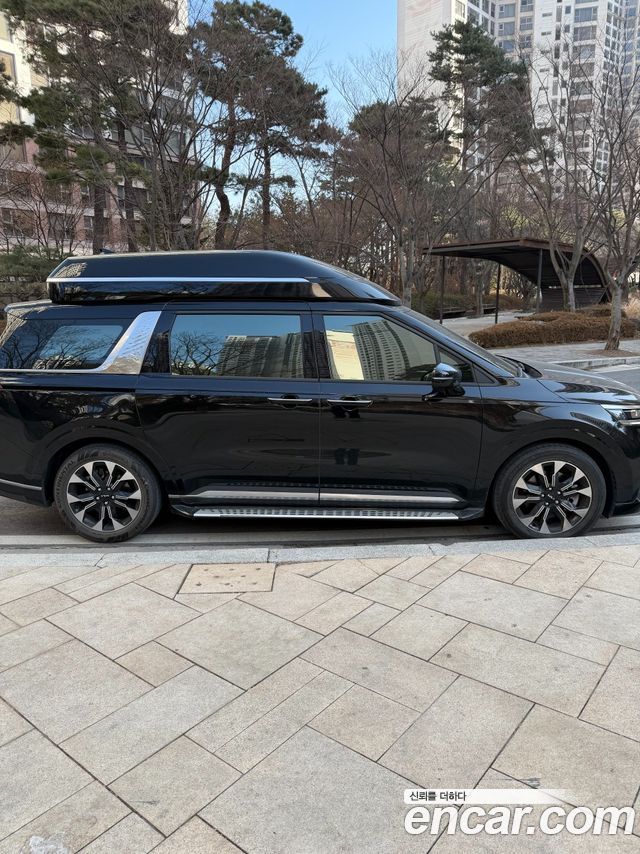 Kia Carnival Gasoline 9-Seater Hi-Limousine Signature — пробег 9 999 км — фото 4 из 5