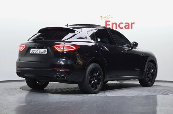 Maserati Levante 3.0 Diesel AWD GranLusso — пробег 68 708 км — фото 2 из 5