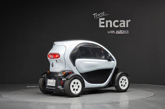 Renault (Samsung) Twizy Cargo(1-seater+Trunk) — пробег 20 411 км — фото 2 из 5