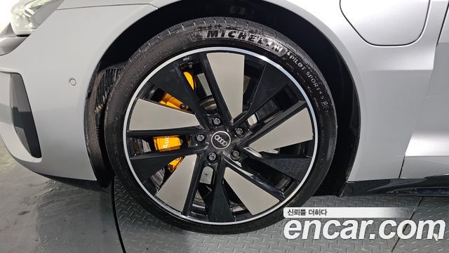 Audi e-tron GT из Кореи Encar