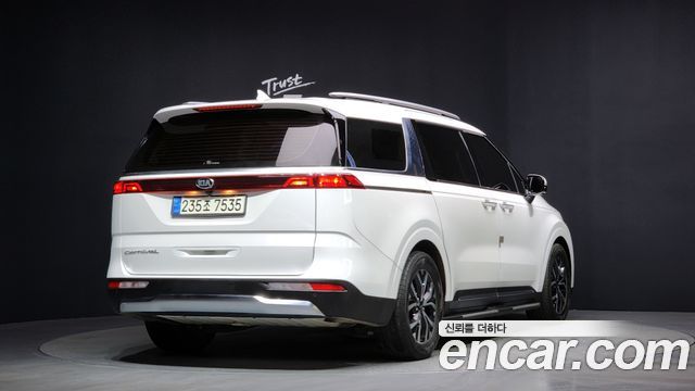 Kia Carnival из Кореи Encar