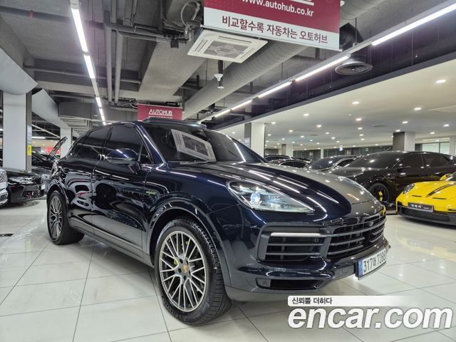 Porsche Cayenne 3.0 E-HYBRID PLATINUM EDITION — пробег 37 878 км — фото 2 из 5