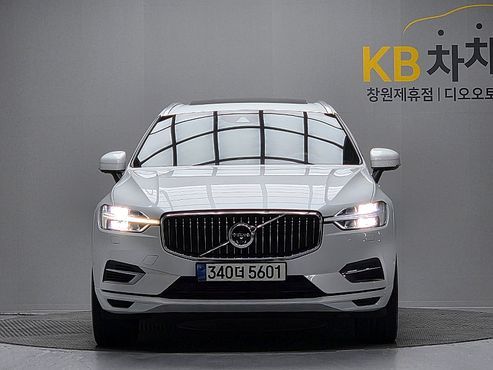 Volvo XC60 T8 Inscription — пробег 69 848 км — фото 3 из 5