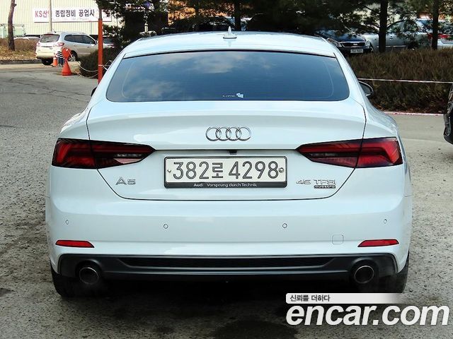 Audi A5 45 TFSI Quattro Premium Sportback — пробег 111 268 км — фото 4 из 5