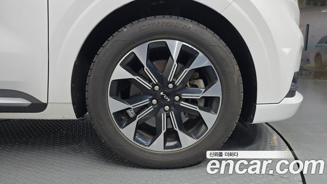Kia Carnival 7-Seater Hi-Limousine Signature — пробег 58 289 км — фото 5 из 5