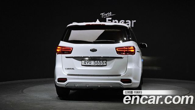 Kia Carnival из Кореи Encar