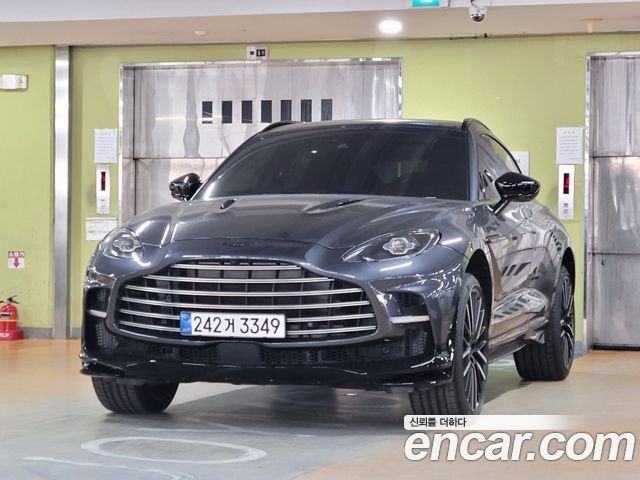 Astonmartin DBX 4.0 V8 707 — пробег 6 700 км — фото 1 из 5