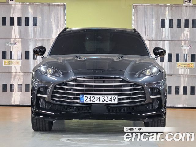 Astonmartin DBX 4.0 V8 707 — пробег 6 700 км — фото 3 из 5