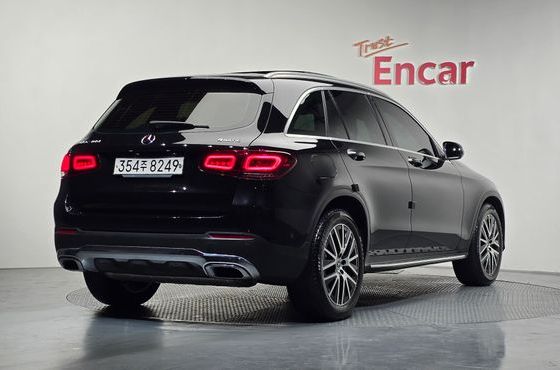 Mercedes-Benz GLC-Class GLC300 4MATIC Premium — пробег 17 463 км — фото 2 из 5